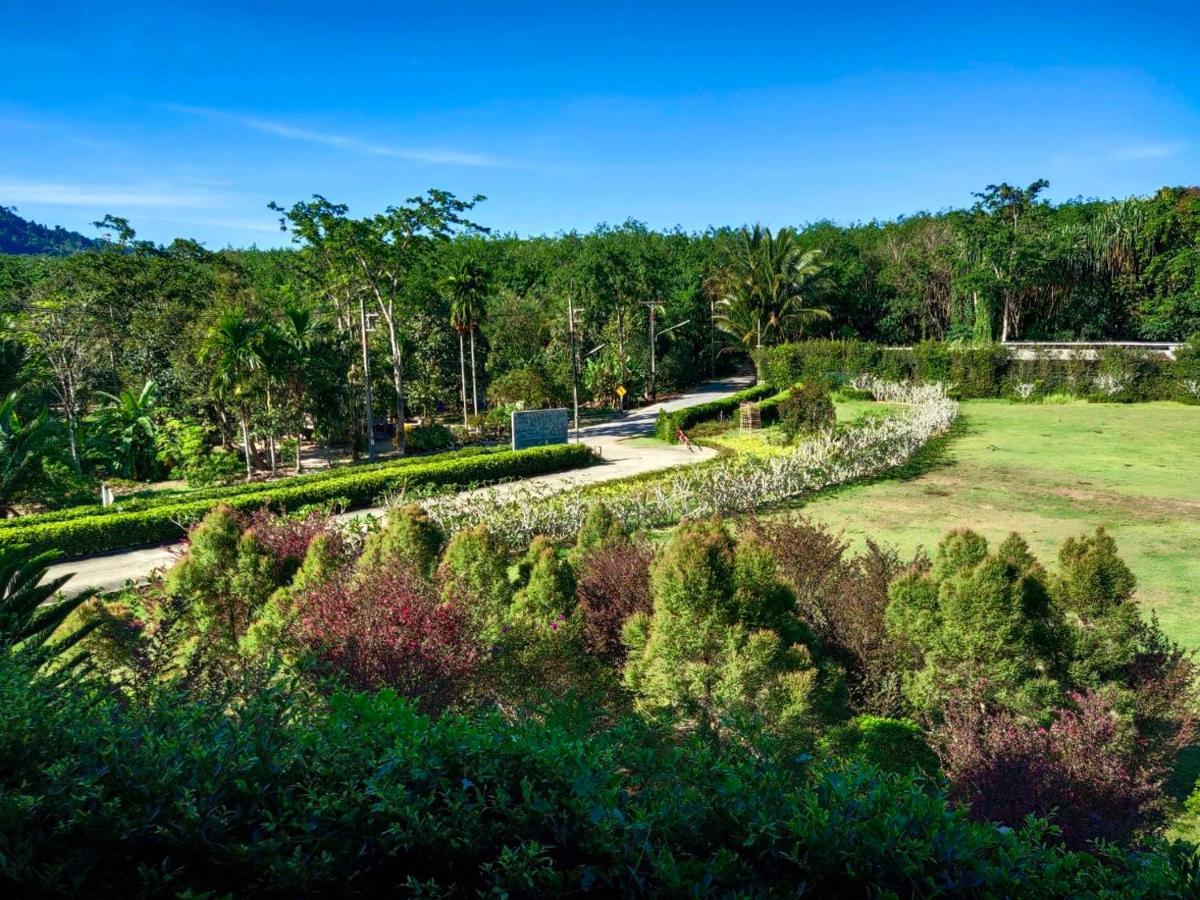 Khaolak Blue Sky Villa Кхаулак Экстерьер фото