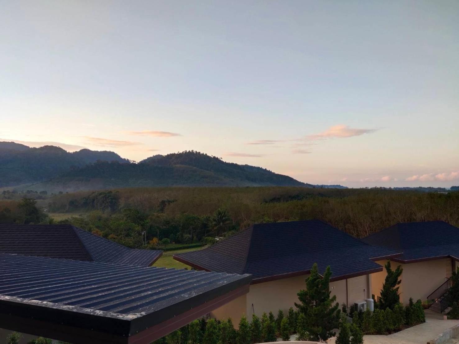 Khaolak Blue Sky Villa Кхаулак Экстерьер фото